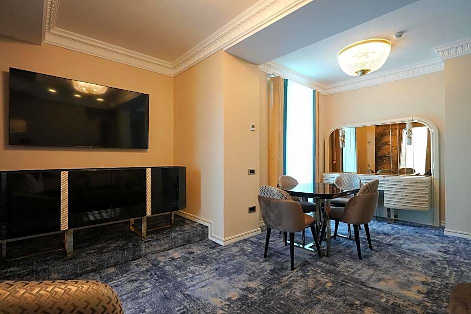 W Regal Boutique Hotel&Spa