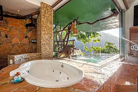 Suite with Private Pool