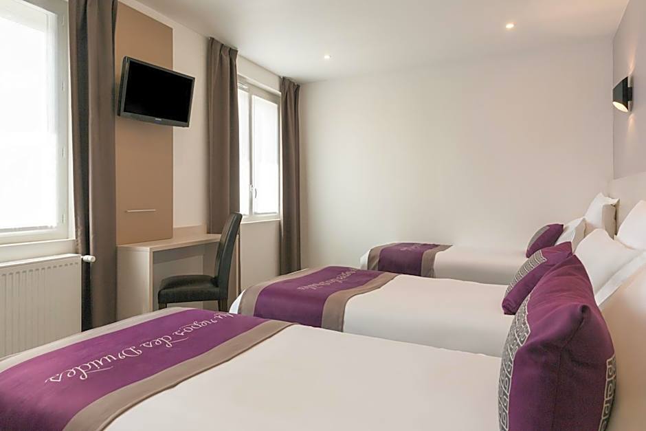 Photo 1 of 7 of Triple Room