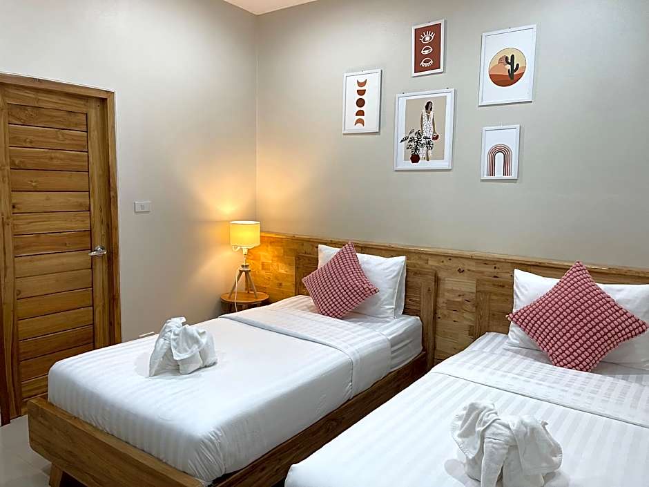 Photo 1 of 10 of Studio 2 Beds