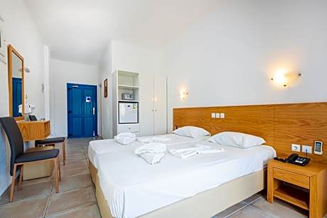 Twin Room with Sea View