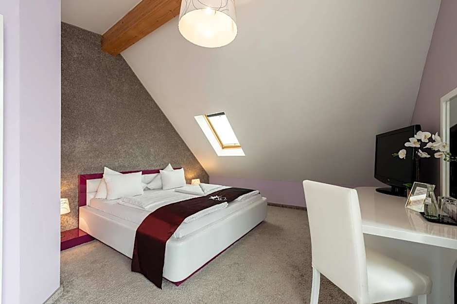 Empress Boutique Hotel