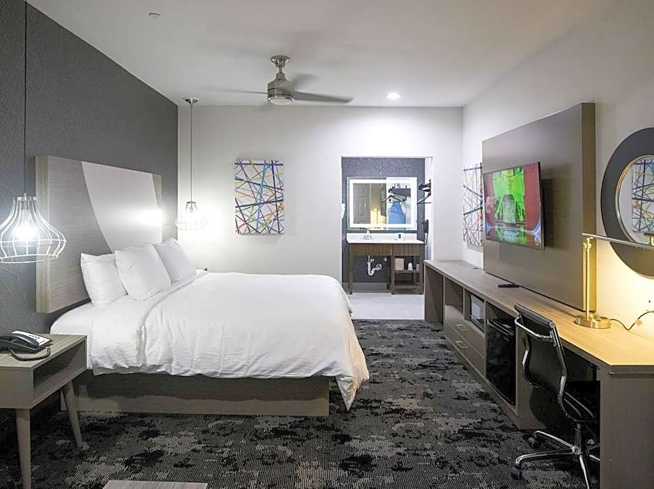 House Hotel