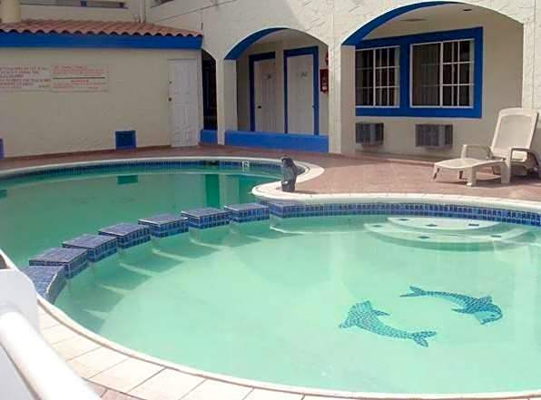 Hotel Pueblito Inn