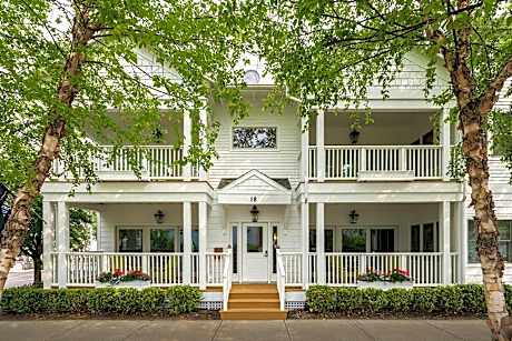 The Neighborhood Hotel New Buffalo