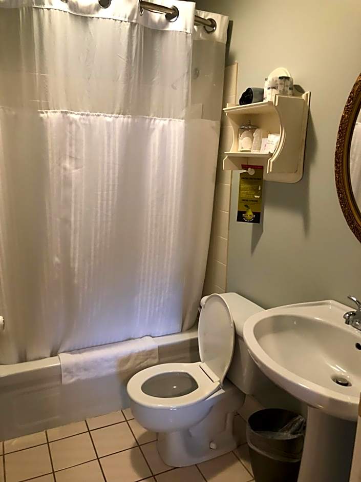 Photo 1 of 3 of Premium 1 Queen Bed