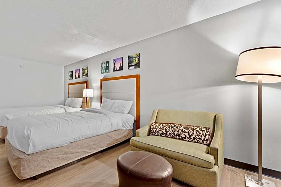 Days Inn by Wyndham Erie