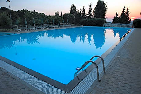 Villaggio Turistico Camping Il Fontino