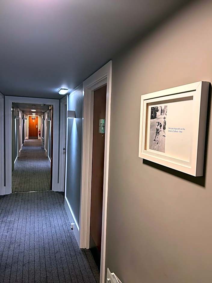 Hello Hotel