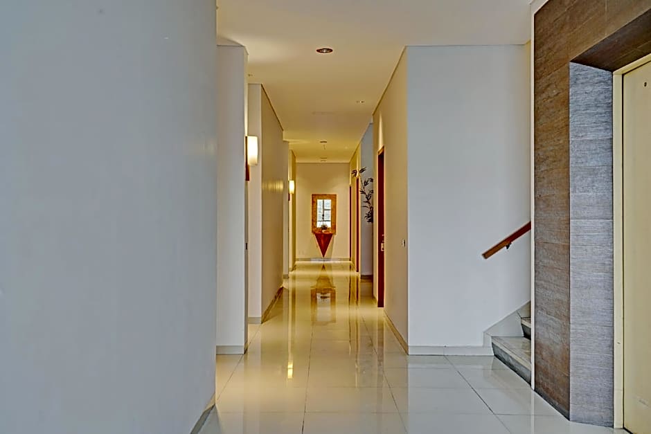 Super OYO Flagship 90501 Hotel Montameri