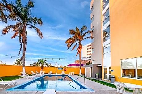 City Express by Marriott Ciudad del Carmen