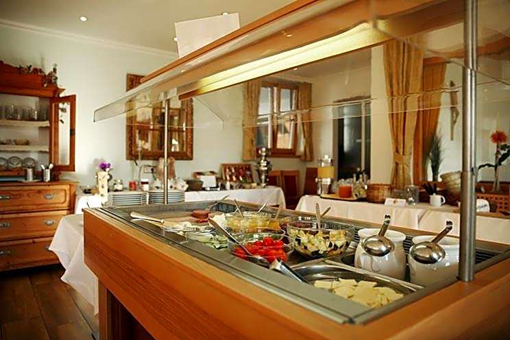 Hotel Garni Dorferwirt am Irrsee