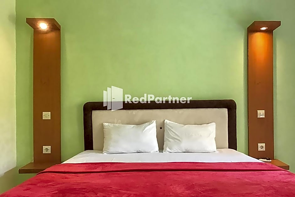 Pondok Mesari RedPartner Near Legian Beach
