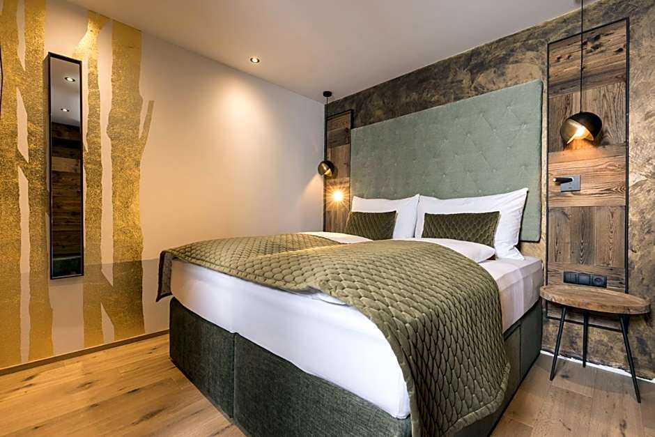 Seven Reasons / Panorama View