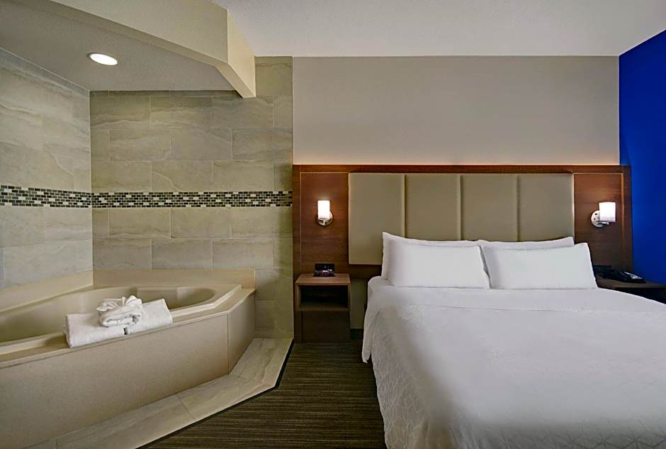 Holiday Inn Express Marshall By IHG