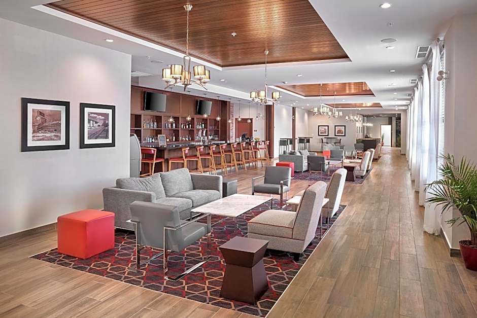 Four Points by Sheraton Edmonton West