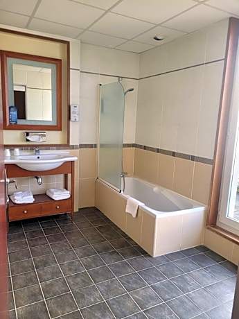 1 Double Bed - Superior Room