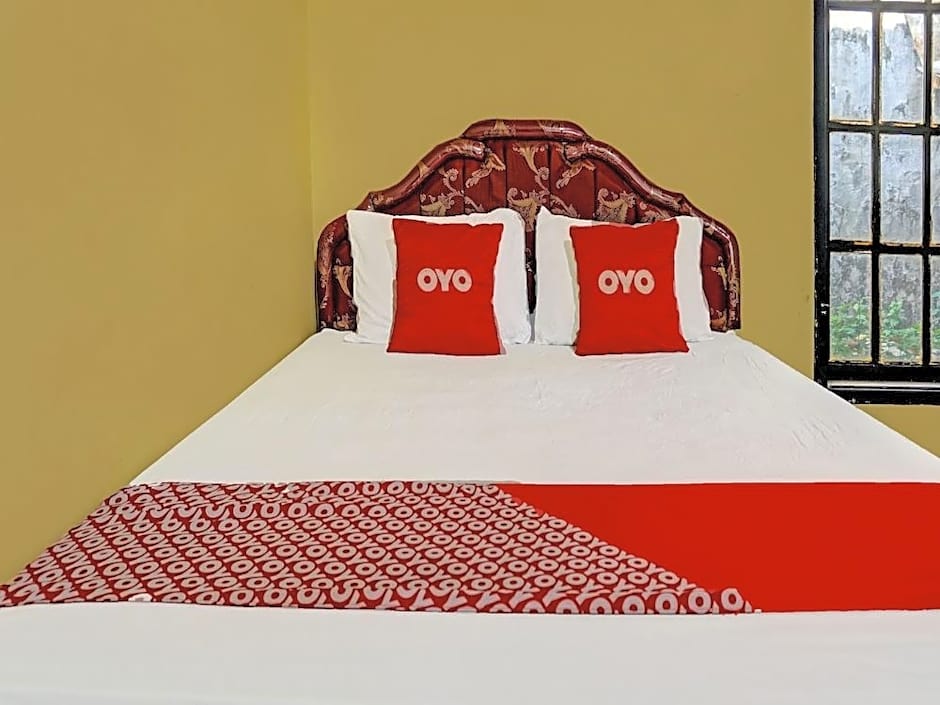 SPOT ON 91797 Mutiara Guest House