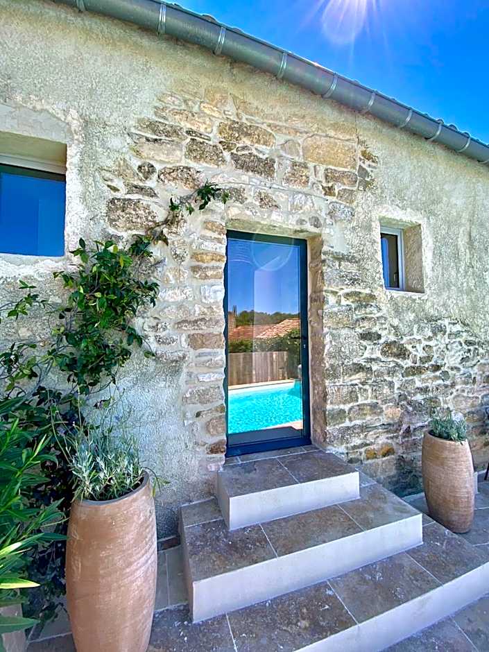 La Maison des Vendangeurs - TABLE D'HÔTES le soir du jeudi au dimanche- Jacuzzi - Balnéo SPA - ACCES PISCINE pour toutes les chambres sauf STUDIO COQUET- Piscine de mai à mi-octobre