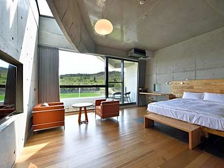 Deluxe Double Room with Balcony and Sea View