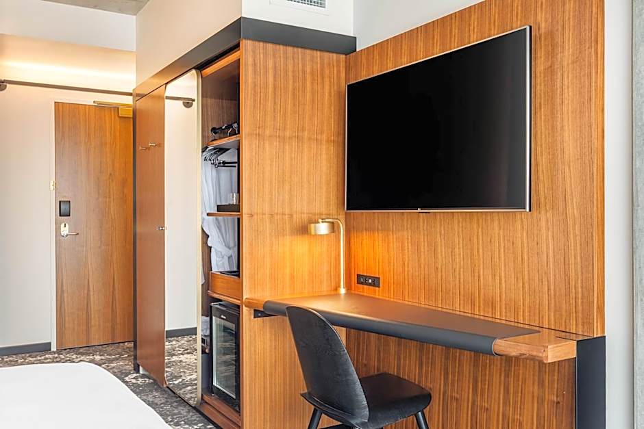 Cambria Hotel Boston Downtown-Seaport