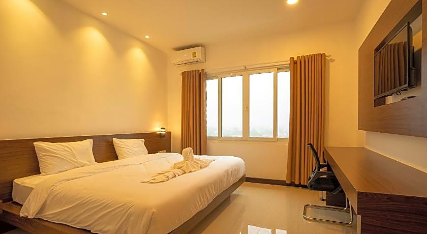 Intouch Riverside Hotel