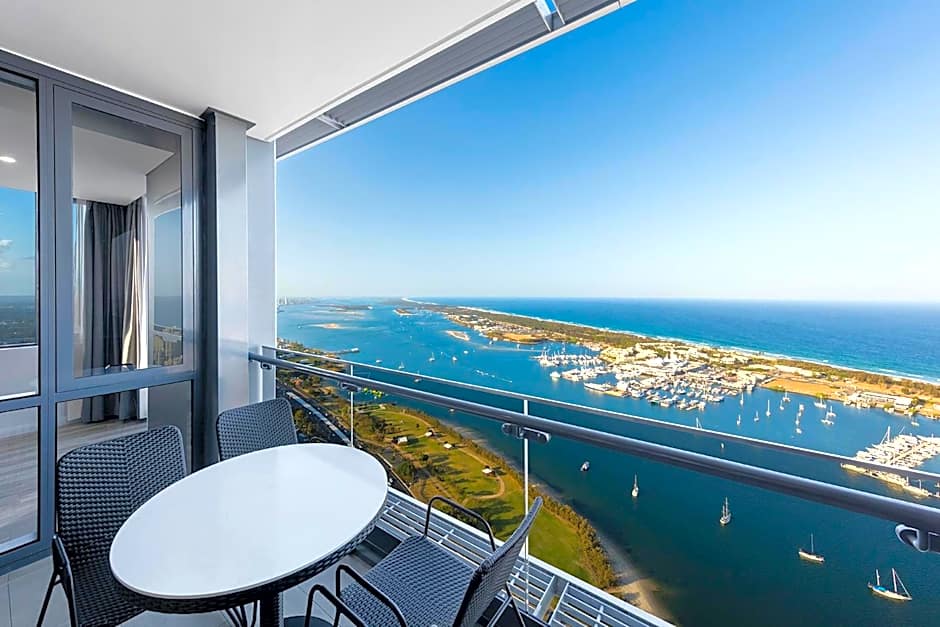 Meriton Suites Southport