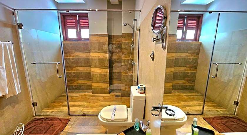 Oak Ray Regency Hotel