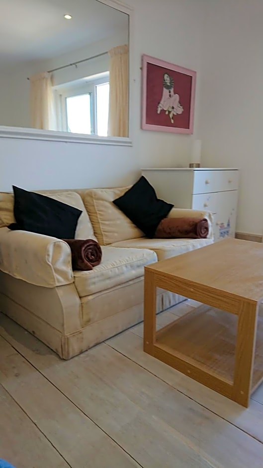 Surf Lookout - King size en-suite with sea views