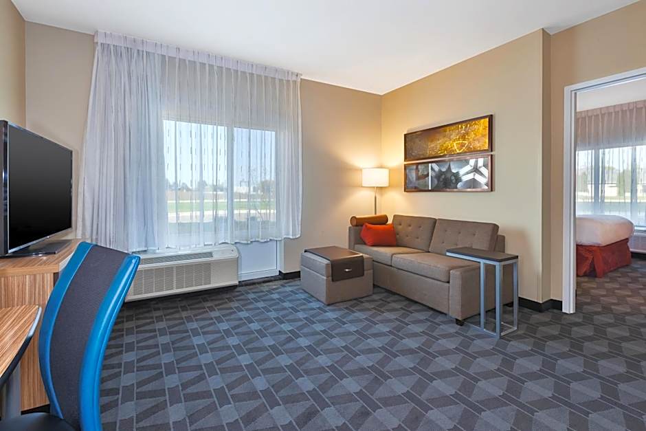 TownePlace Suites by Marriott Grand Rapids Airport Southeast