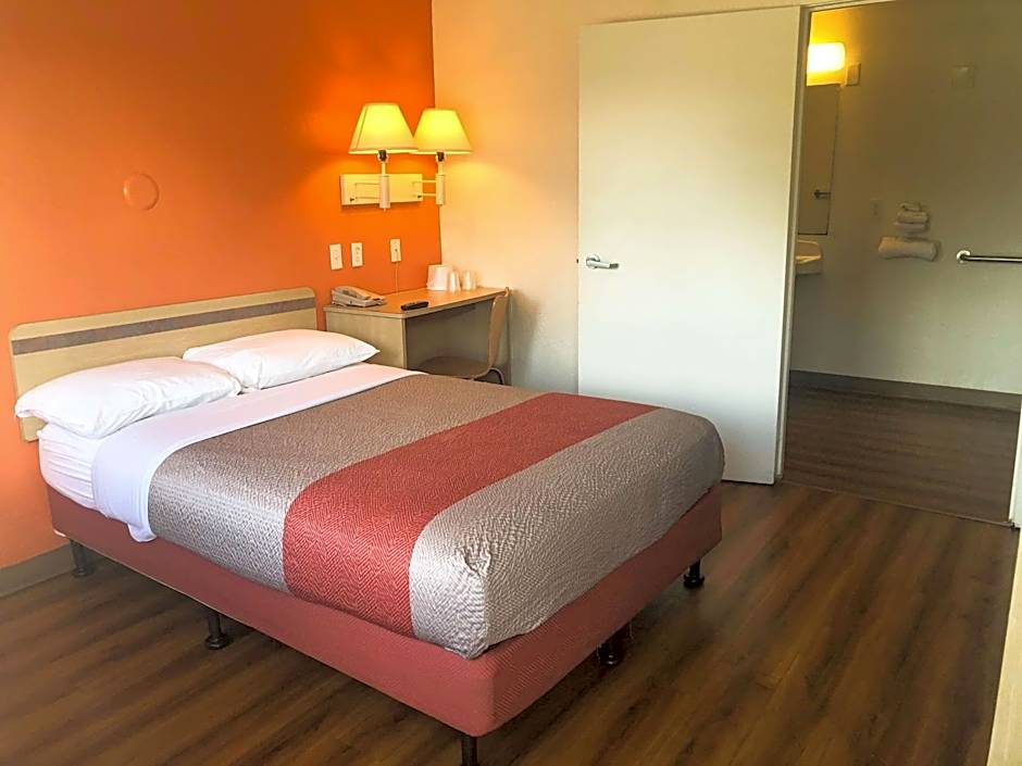 Motel 6 Jacksonville, FL - Orange Park