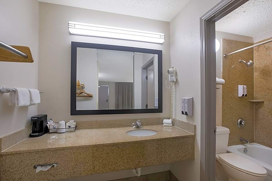 Red Roof Inn Atlanta Airport NE Conley