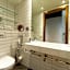 Clarion Hotel The Edge