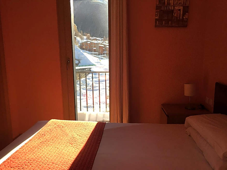 Hotel Roc de St Miquel & Apartment