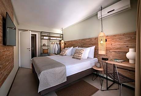 [PLACESROOM] for 4 with lounge terrace