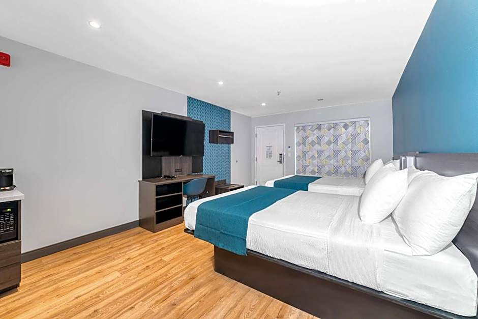 Studio 6 Suites Stockton, CA Waterfront