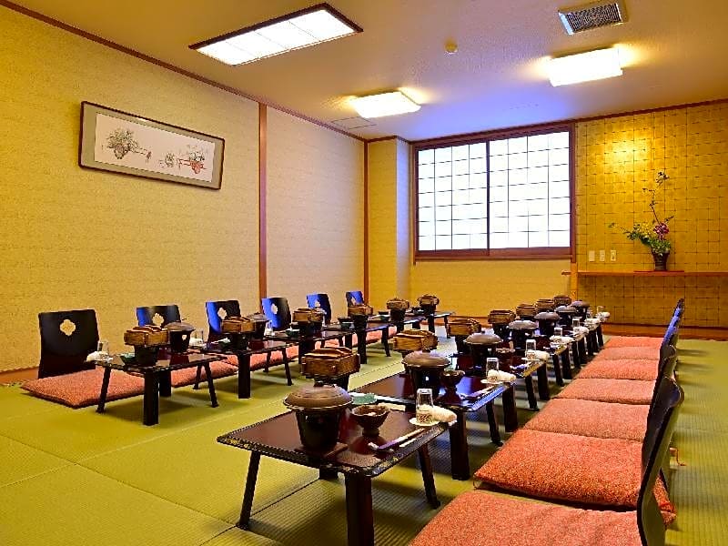 Yunohana Onsen Omotenashinoyado Keizankaku Hotel