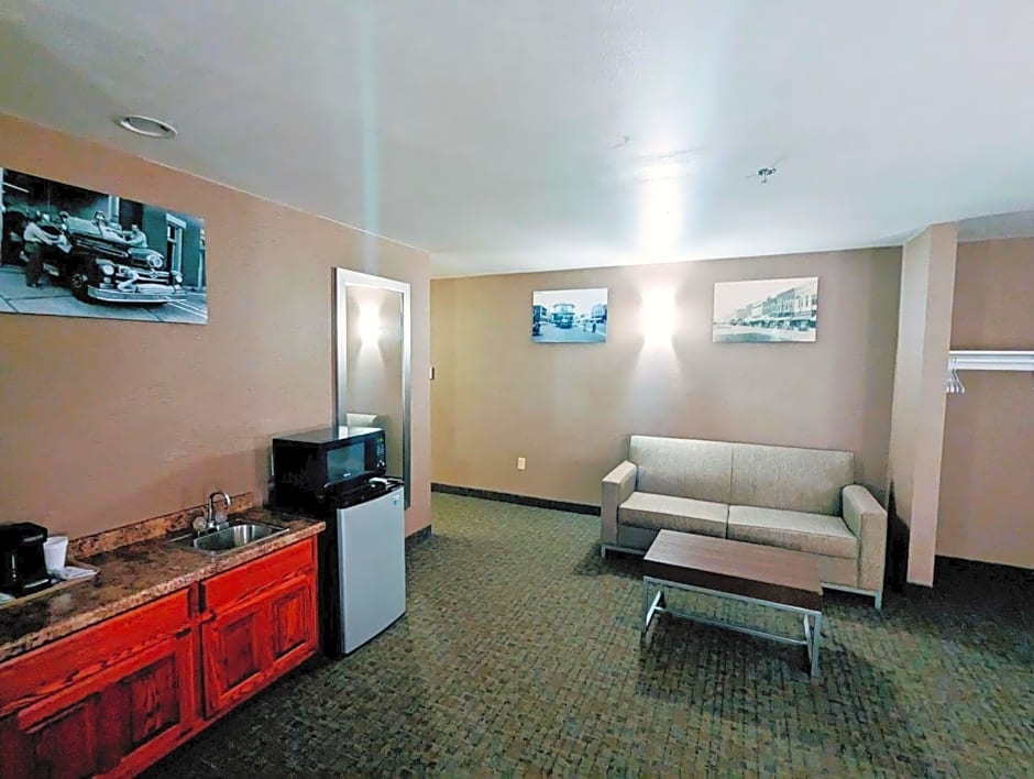 Woodfield Inn and Suites