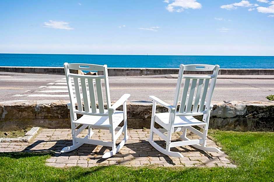 The Beach House Inn