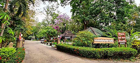 Huaykhakhaeng Country Home Resort