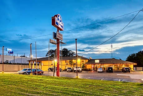 Executive Inn & Suites