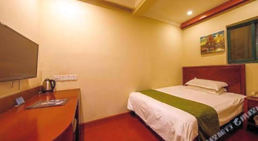 Greentree Inn Shanghai Minhang Zhuanqiao Metro Station Zhuanxing (E) Road Shell Hotel – Shanghai, DC
