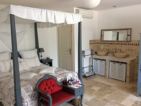 Triple room-Romantic-Ensuite-Park View