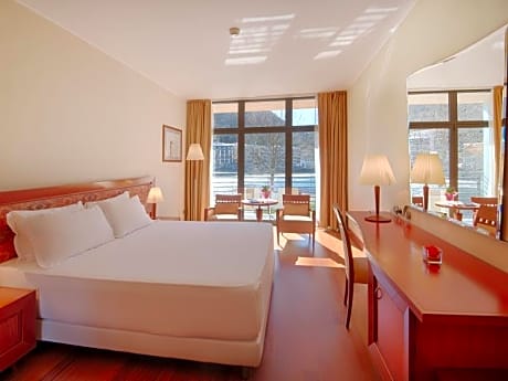 Superior room with view and terrace (1ad)