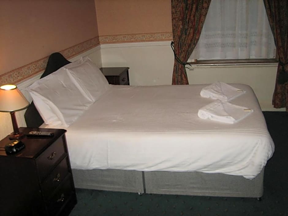 Photo 1 of 1 of Double room-Standard-Shared Bathroom