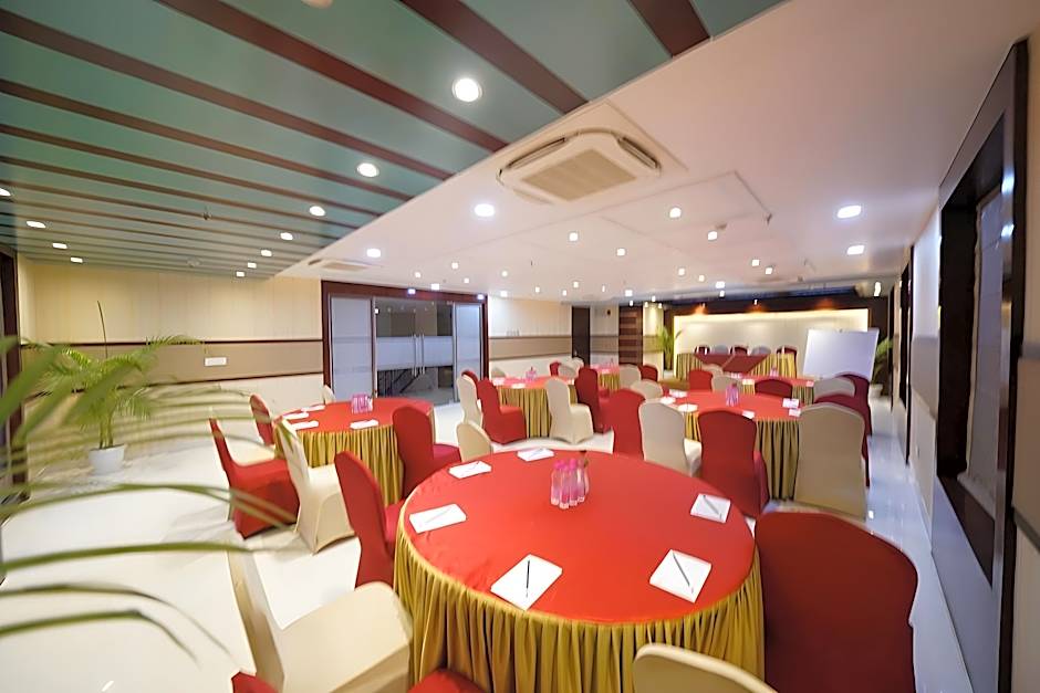 Square Inn Hotel