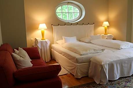 Double or Twin Room with Garden View