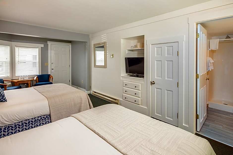 Photo 1 of 5 of Deluxe 2 Queen Beds