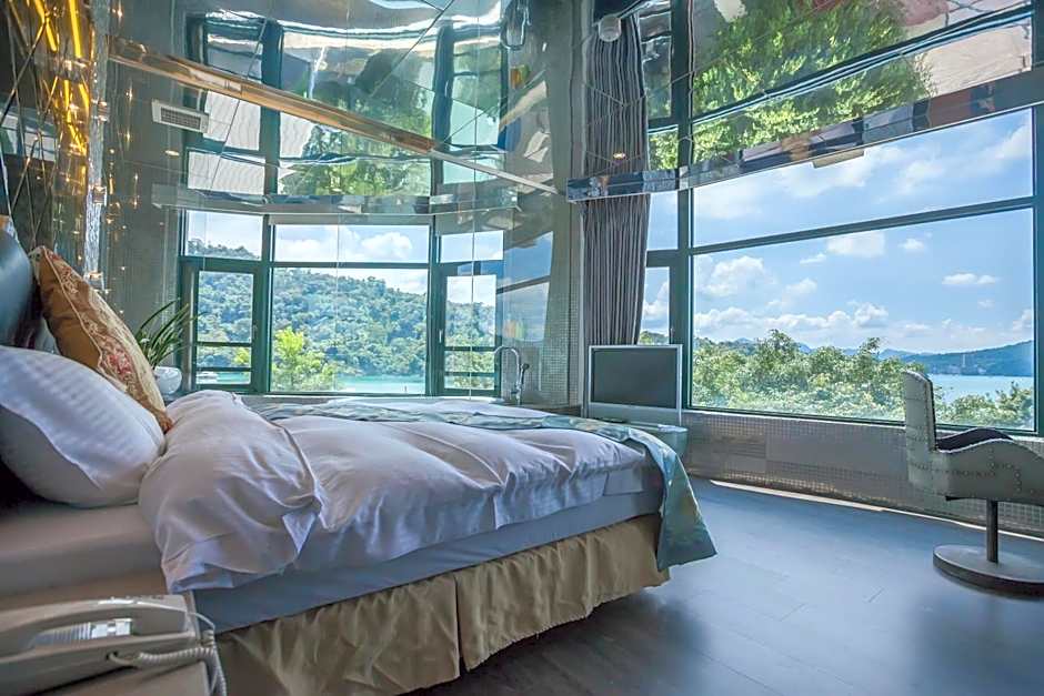 Shuian Lakeside Hotel