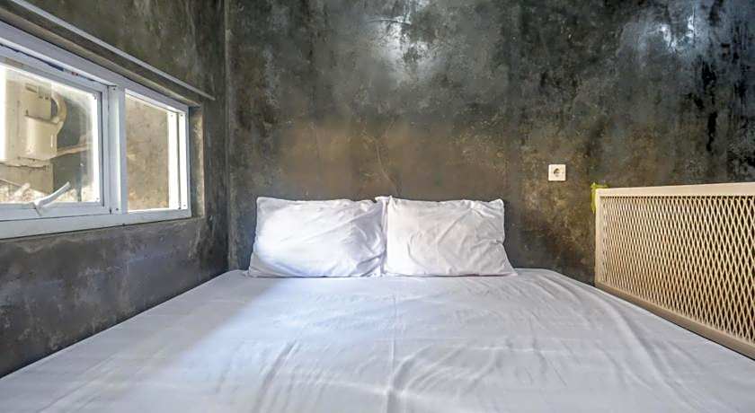 RedDoorz near Jumbo Mall Sragen